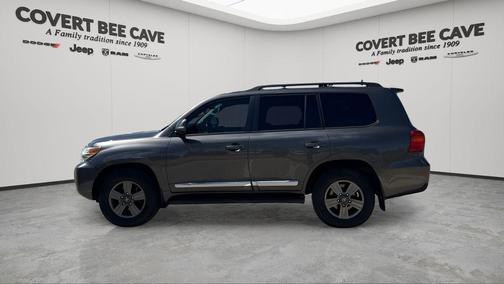2013 Toyota Land Cruiser V8