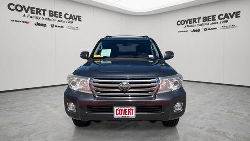 2013 Toyota Land Cruiser V8