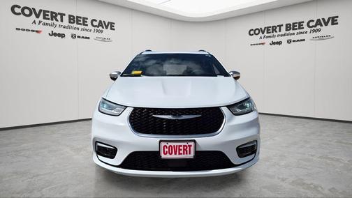 2023 Chrysler Pacifica Hybrid Pinnacle