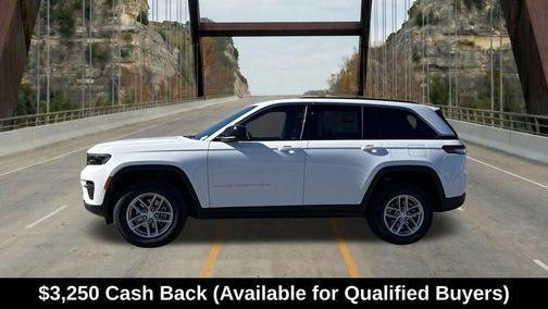 Bright White Clearcoat 2025 Jeep Grand Cherokee Laredo X