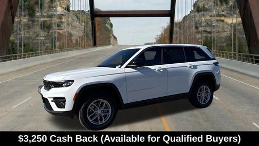 Bright White Clearcoat 2025 Jeep Grand Cherokee Laredo X