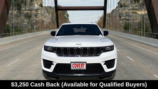 Bright White Clearcoat 2025 Jeep Grand Cherokee Laredo X