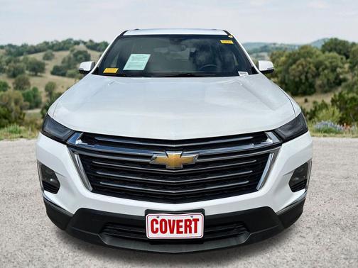 Summit White 2023 Chevrolet Traverse LT Leather