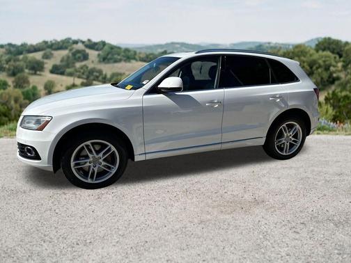 Glacier White Metallic 2015 Audi Q5 3.0T Premium Plus