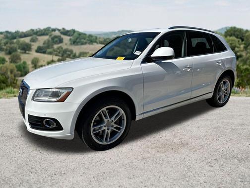 Glacier White Metallic 2015 Audi Q5 3.0T Premium Plus