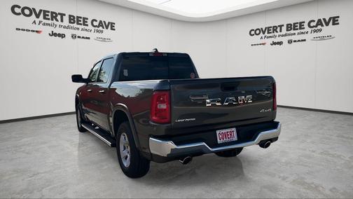 Granite Crystal Clearcoat Metallic 2026 RAM 1500 Big Horn/Lone Star