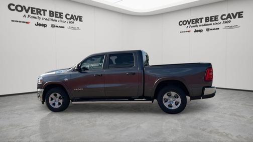 Granite Crystal Clearcoat Metallic 2026 RAM 1500 Big Horn/Lone Star