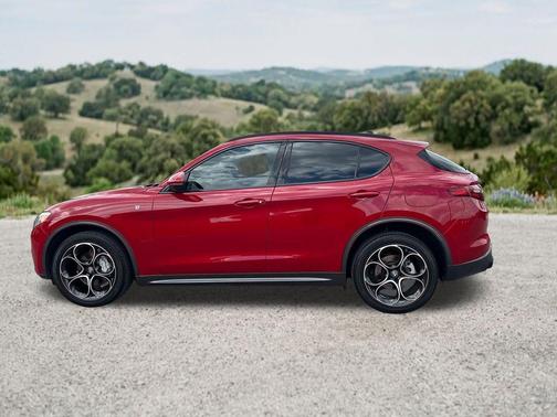 Rosso 2023 Alfa Romeo Stelvio Ti