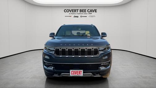 2025 Jeep Wagoneer Base