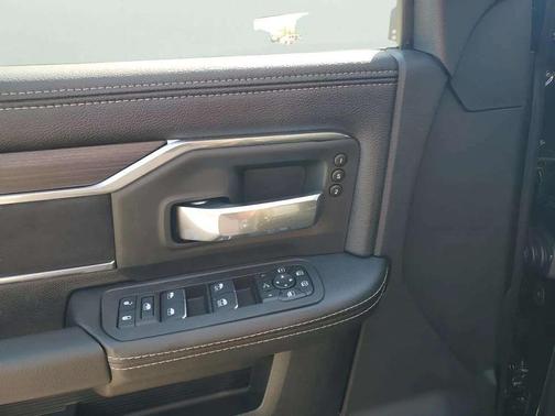 Diamond Black 2025 RAM 2500 Laramie