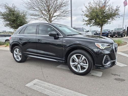 2023 Audi Q3 45 S line Premium