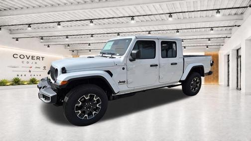 Bright White Clearcoat 2026 Jeep Gladiator Sport