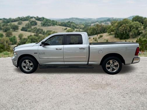 Bright Silver Clearcoat Metallic 2016 RAM 1500 SLT