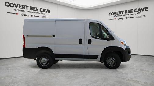 Bright White Clearcoat 2026 RAM ProMaster 1500 Low Roof