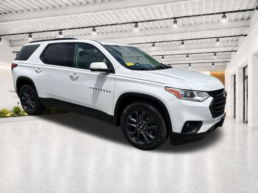Summit White 2021 Chevrolet Traverse RS