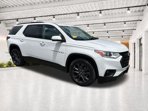 Summit White 2021 Chevrolet Traverse RS
