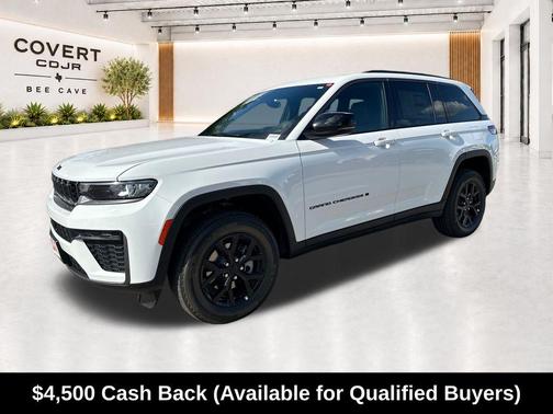 Bright White Clearcoat 2026 Jeep Grand Cherokee Laredo