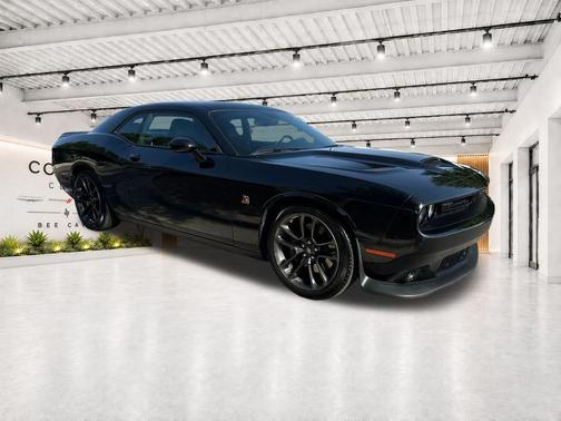 Pitch Black Clearcoat 2023 Dodge Challenger R/T Scat Pack