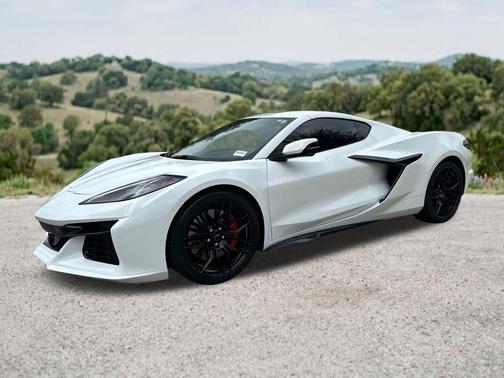 Arctic White 2025 Chevrolet Corvette Z06