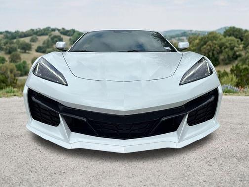 Arctic White 2025 Chevrolet Corvette Z06