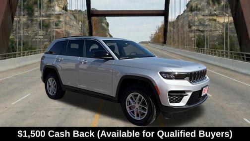 Silver Zynith 2026 Jeep Grand Cherokee Laredo