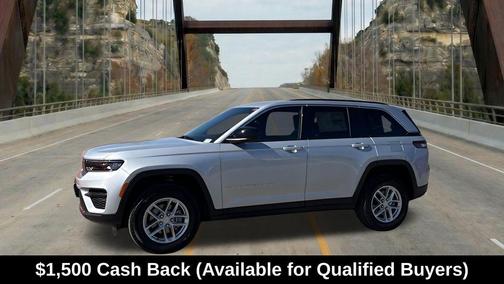 Silver Zynith 2026 Jeep Grand Cherokee Laredo