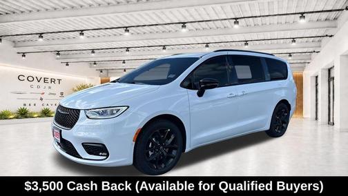 Bright White Clearcoat 2026 Chrysler Pacifica Select