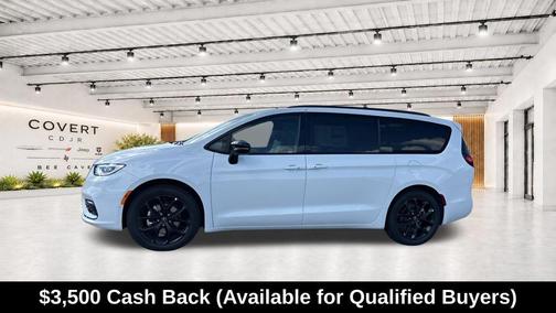 Bright White Clearcoat 2026 Chrysler Pacifica Select