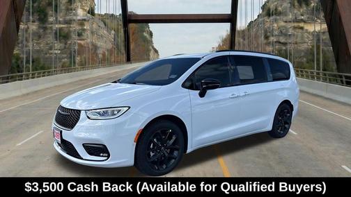 Bright White Clearcoat 2026 Chrysler Pacifica Select