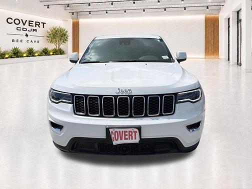 Bright White Clearcoat 2022 Jeep Grand Cherokee WK Laredo