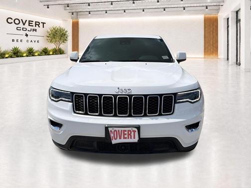 Bright White Clearcoat 2022 Jeep Grand Cherokee WK Laredo