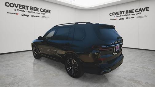 Carbon Black Metallic 2023 BMW X7 xDrive40i