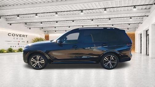 Carbon Black Metallic 2023 BMW X7 xDrive40i