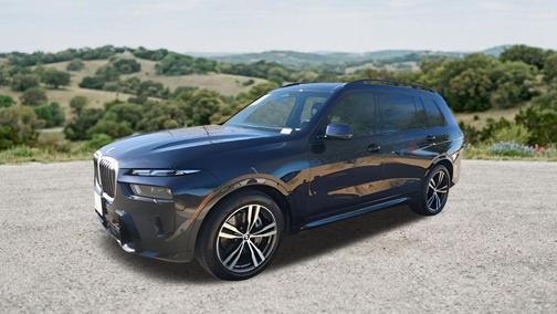 Carbon Black Metallic 2023 BMW X7 xDrive40i