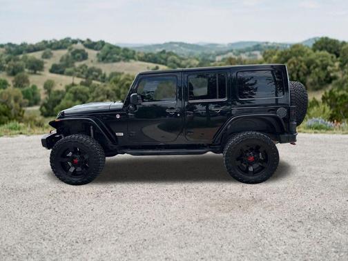 Black Clearcoat 2013 Jeep Wrangler Unlimited Rubicon