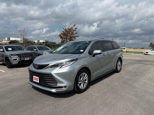 2021 Toyota Sienna Limited