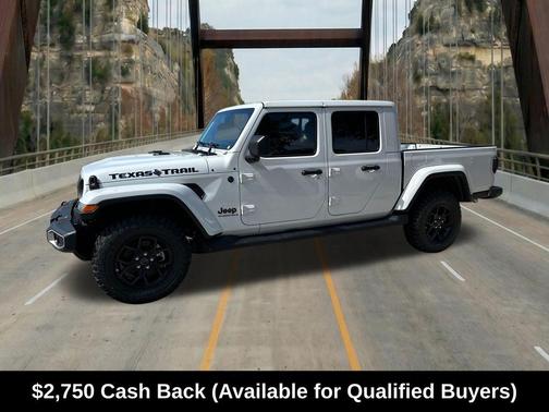 Bright White Clearcoat 2026 Jeep Gladiator Texas Trail