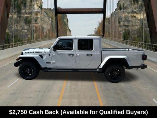 Bright White Clearcoat 2026 Jeep Gladiator Texas Trail