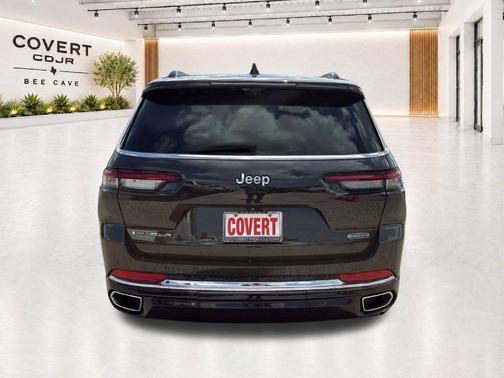 Rocky Mountain Pearlcoat 2023 Jeep Grand Cherokee L Overland