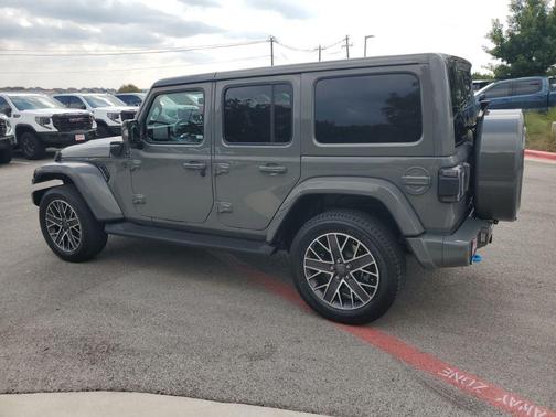 2022 Jeep Wrangler Unlimited 4xe Sahara