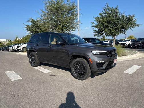 2025 Jeep Grand Cherokee Summit