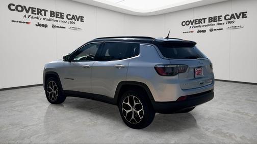 Silver Zynith 2024 Jeep Compass Limited