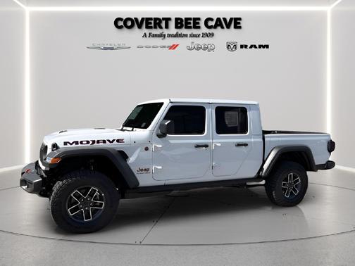 Bright White Clearcoat 2026 Jeep Gladiator Mojave