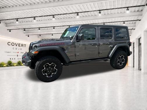 Crystal Metallic 2023 Jeep Wrangler Rubicon