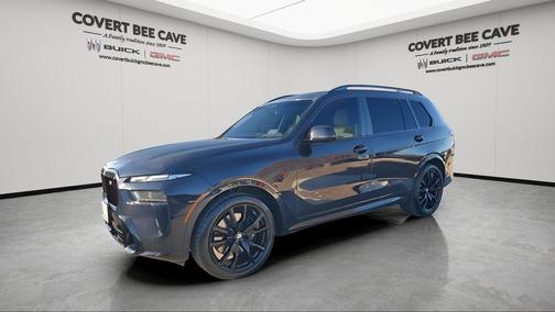 2023 BMW X7 M60i