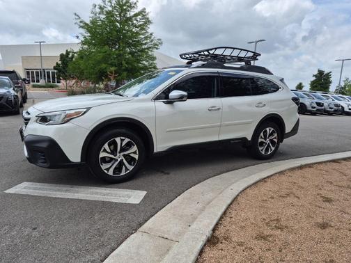 Crystal White Pearl 2020 Subaru Outback Touring XT
