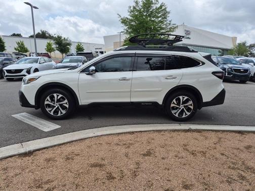 Crystal White Pearl 2020 Subaru Outback Touring XT