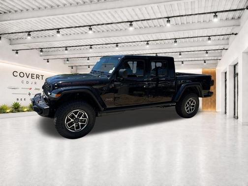 Black Clearcoat 2026 Jeep Gladiator Rubicon