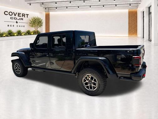 Black Clearcoat 2026 Jeep Gladiator Rubicon