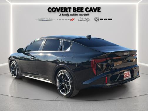 Aurora Black 2025 Kia K4 GT-Line